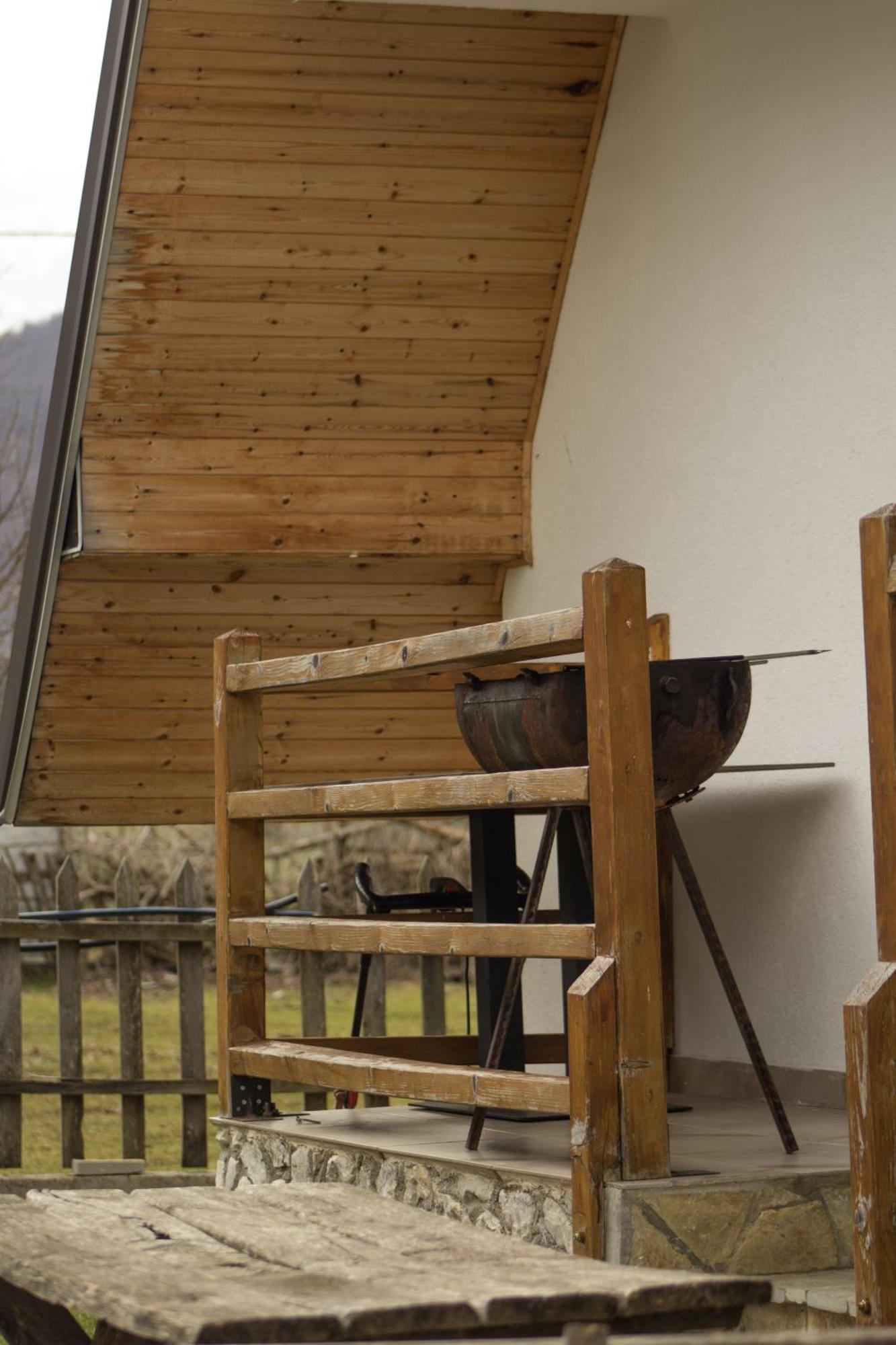 Bujtinat E Lugines Valbone Exterior foto