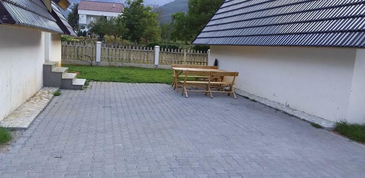Bujtinat E Lugines Valbone Exterior foto